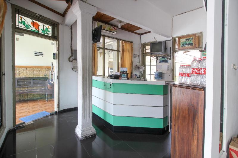 RedDoorz near RS Sarjito Yogyakarta 2 - Lobi
