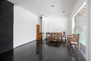 RedDoorz near RS Sarjito Yogyakarta 2 otel fotoğrafı