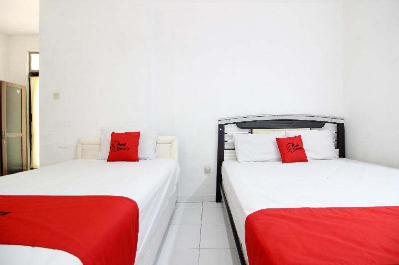 RedDoorz near RS Sarjito Yogyakarta 2 - Oda