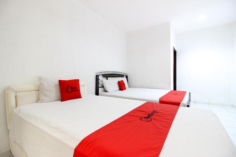RedDoorz near RS Sarjito Yogyakarta 2 - Oda
