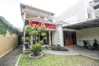 RedDoorz Plus @ Tegal Panggung otel fotoğrafı