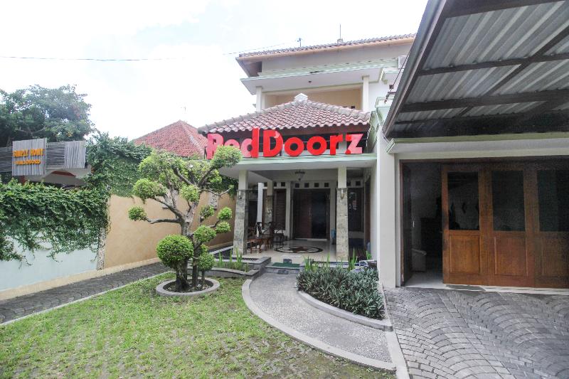 RedDoorz Plus @ Tegal Panggung - Genel