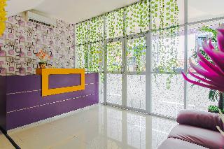RedDoorz Plus near Stasiun Bekasi fotoÄŸrafÄ±