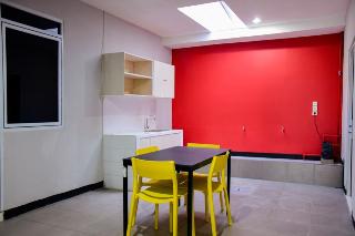 RedDoorz Plus near Mall Kelapa Gading fotoÄŸrafÄ±