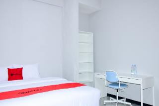RedDoorz Plus near Mall Kelapa Gading fotoÄŸrafÄ±