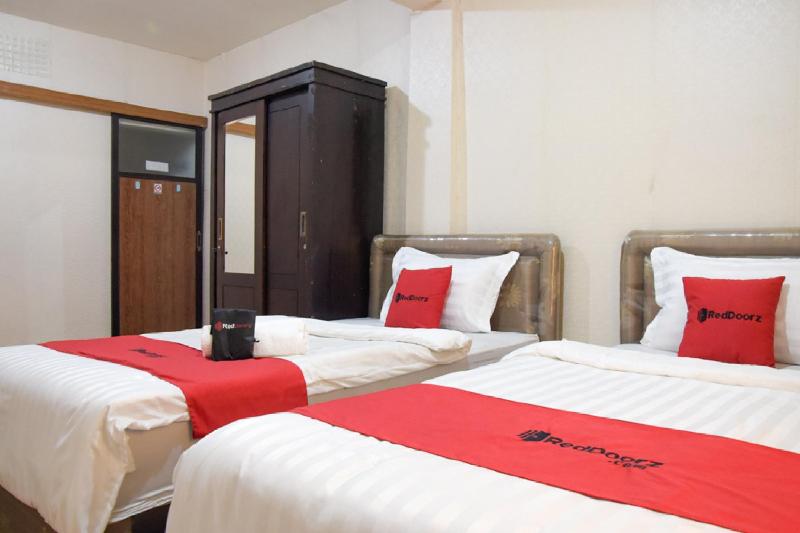 RedDoorz near Pelabuhan Tanjung Perak 2 Surabaya - Oda