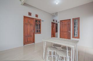 RedDoorz near Ciputra Golf Surabaya fotoÄŸrafÄ±