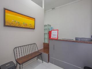 RedDoorz near Ciputra Golf Surabaya fotoÄŸrafÄ±