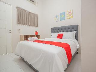 RedDoorz near Ciputra Golf Surabaya fotoÄŸrafÄ±