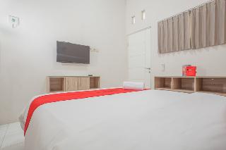 RedDoorz near Ciputra Golf Surabaya fotoÄŸrafÄ±