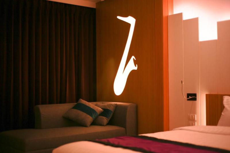 The Whisper Hotel - Oda
