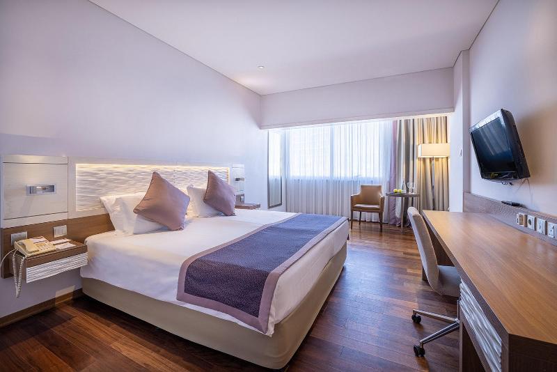Crowne Plaza Limassol - Oda