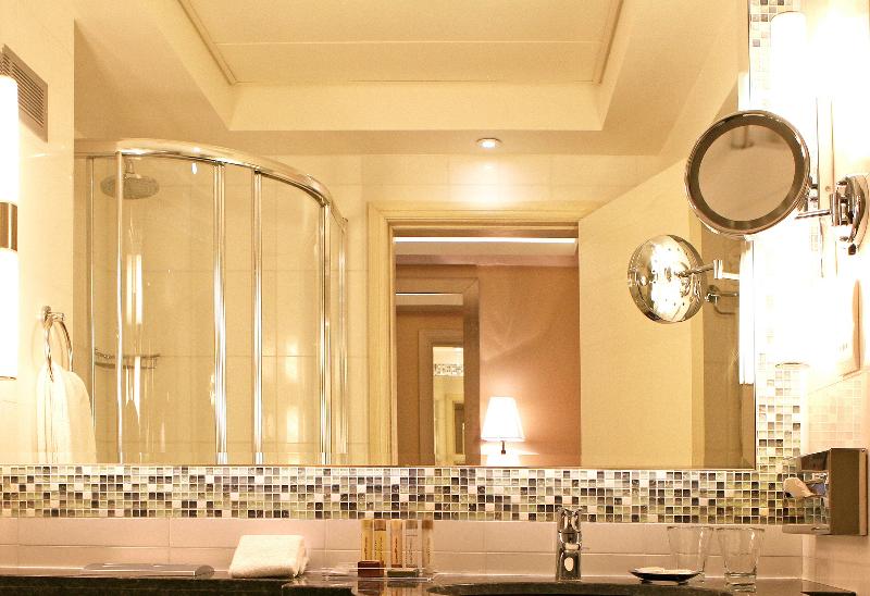 Crowne Plaza Limassol - Oda