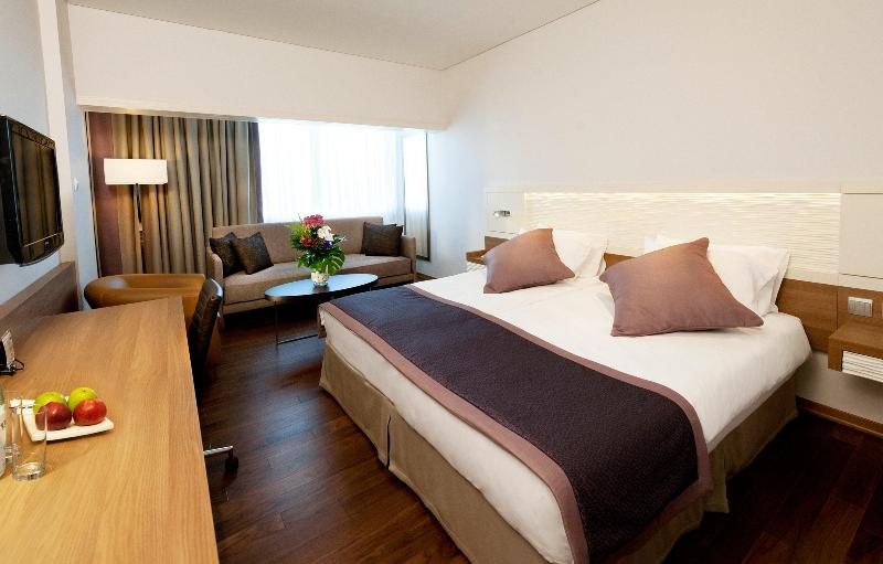Crowne Plaza Limassol - Oda