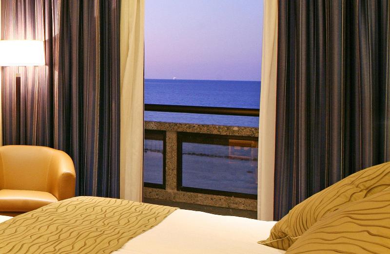 Crowne Plaza Limassol - Oda