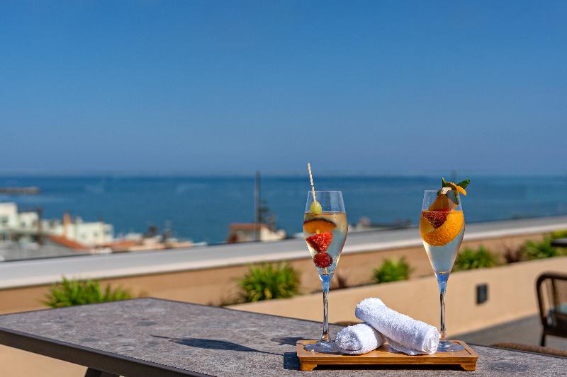 Minos Ambassador All Suites & Spa - Adults Only - Teras