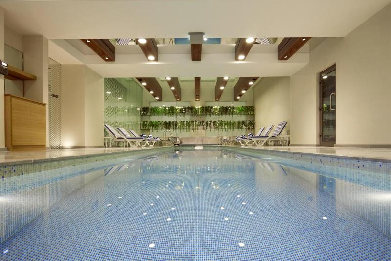 Aerotel Muscat - Airport Transit Hotel - Havuz