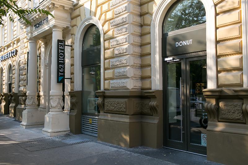 T62 Hotel - Genel