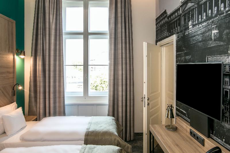 T62 Hotel - Oda