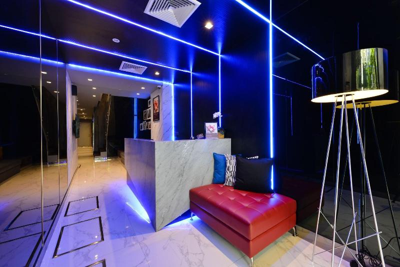 Syama Nana - Lobi