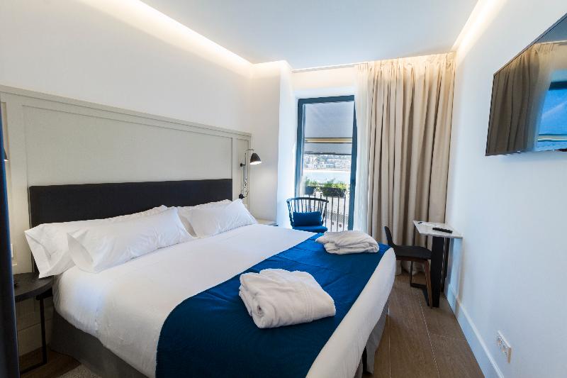 Sansebay Hotel - Oda