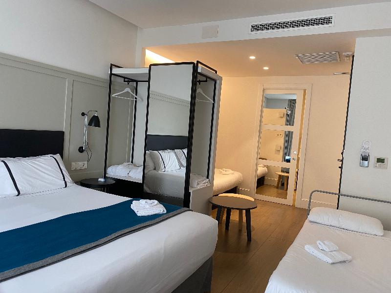 Sansebay Hotel - Oda