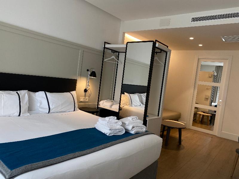 Sansebay Hotel - Oda