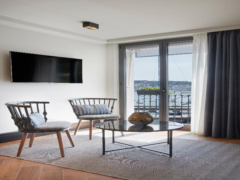 Sansebay Hotel - Oda