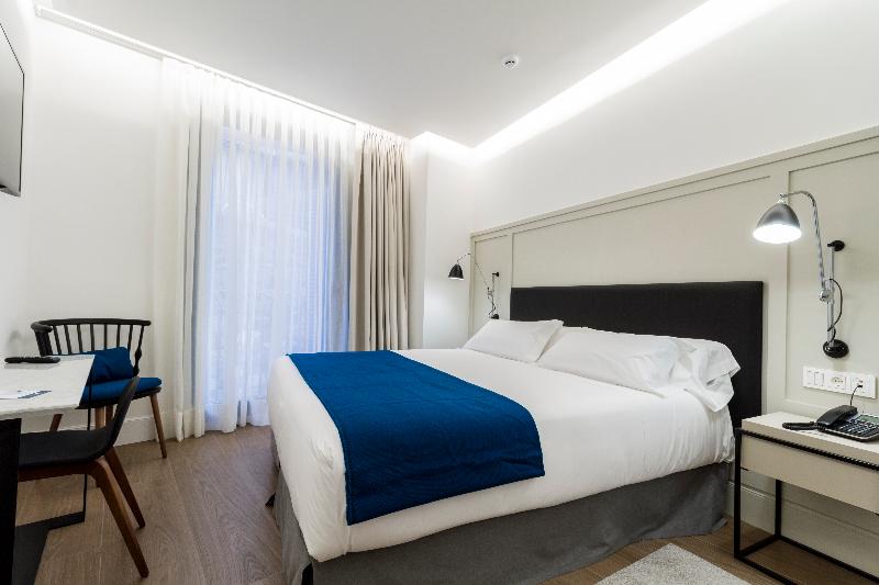 Sansebay Hotel - Oda