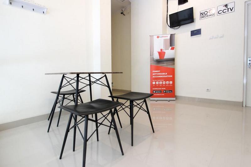 RedDoorz near Jogja City Mall 3 - Lobi