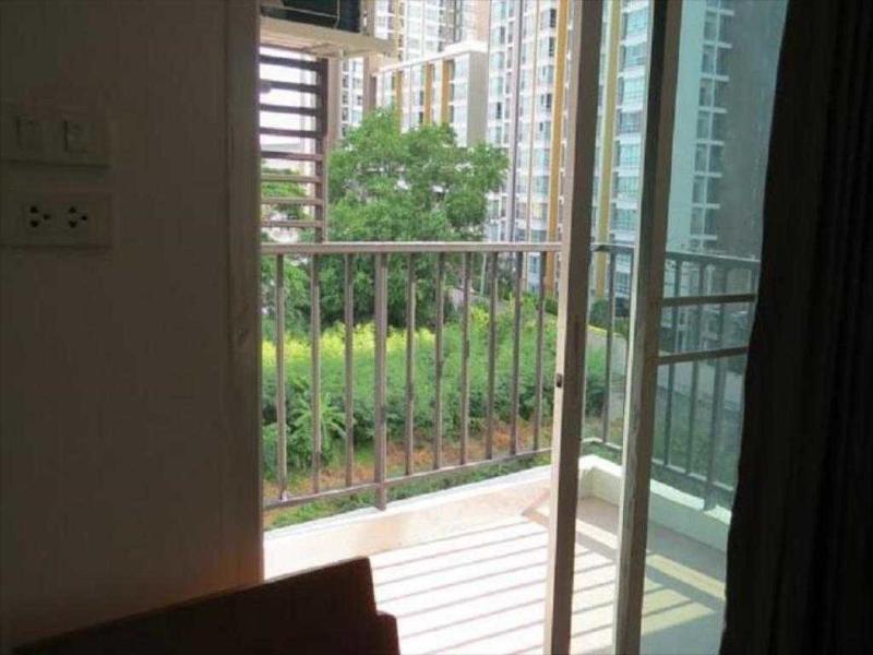 Townhouse Siam Privi Hotel - Genel