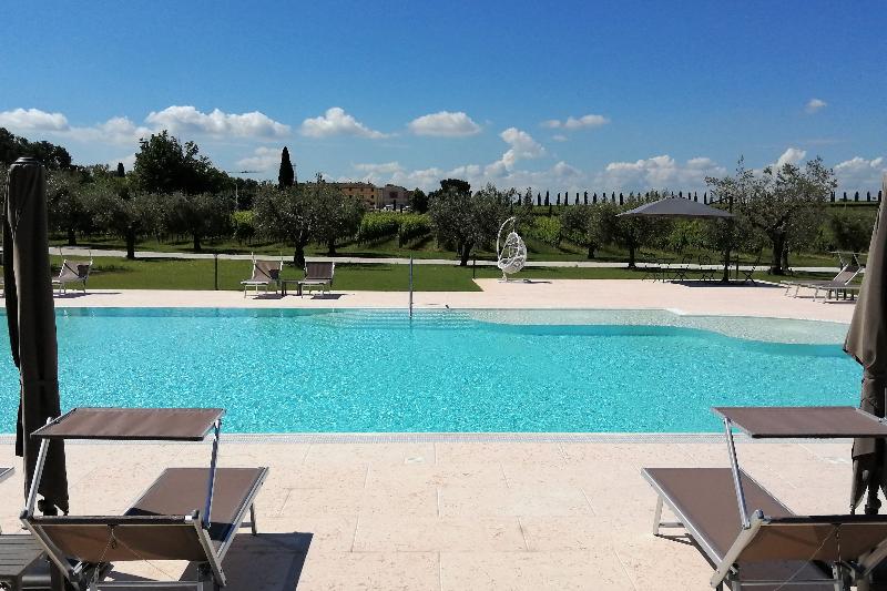 Borgo Romantico Green Wine Relais - Havuz