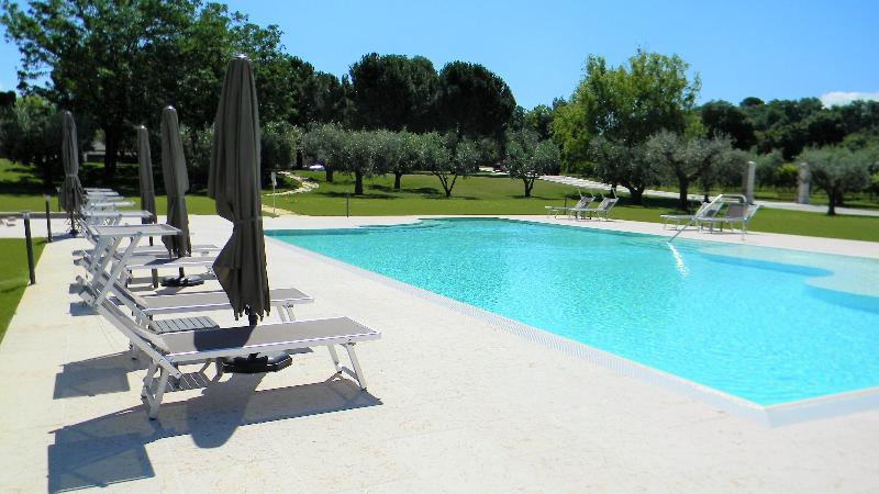 Borgo Romantico Green Wine Relais - Havuz