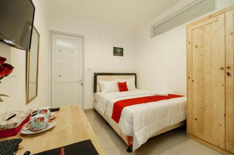 RedDoorz Syariah Plus near Pancoran 2 - Oda