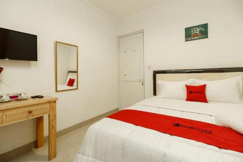 RedDoorz Syariah Plus near Pancoran 2 - Oda