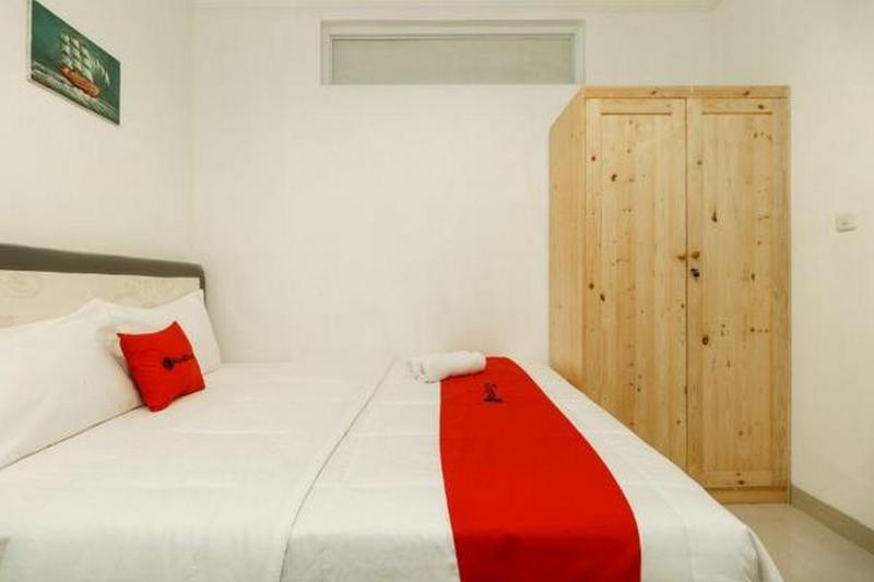 RedDoorz Syariah Plus near Pancoran 2 - Oda