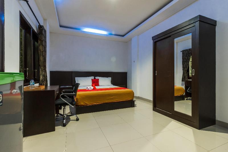 RedDoorz Premium @ Ampera Raya 2 - Oda
