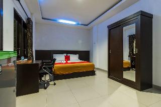 RedDoorz Premium @ Ampera Raya 2 fotoÄŸrafÄ±