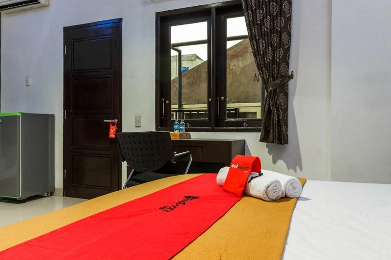 RedDoorz Premium @ Ampera Raya 2 - Oda