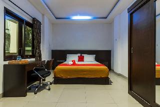 RedDoorz Premium @ Ampera Raya 2 fotoÄŸrafÄ±