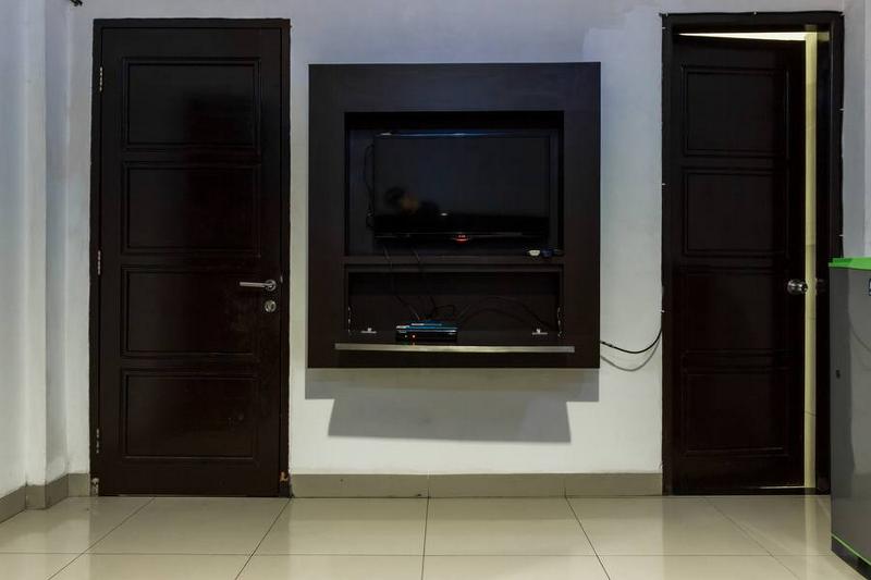 RedDoorz Premium @ Ampera Raya 2 - Oda