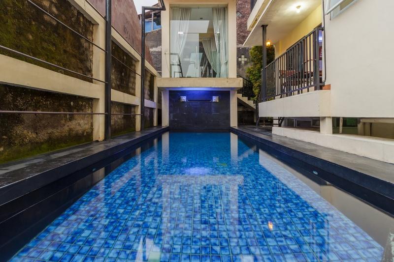 RedDoorz Premium @ Ampera Raya 2 - Havuz