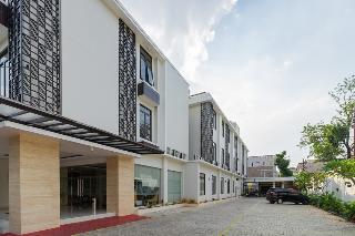 RedDoorz Plus near Lippo Mall Kemang 2 fotoÄŸrafÄ±