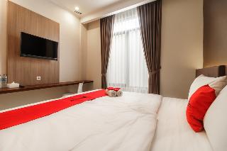 RedDoorz Plus near Lippo Mall Kemang 2 fotoÄŸrafÄ±