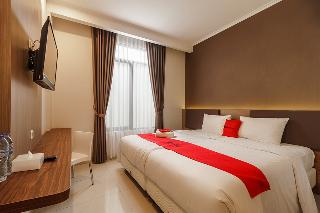 RedDoorz Plus near Lippo Mall Kemang 2 fotoÄŸrafÄ±