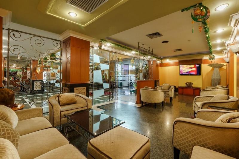 RedDoorz Plus near Dunia Fantasi Ancol - Lobi