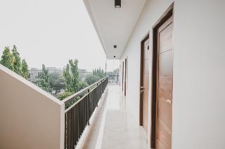 RedDoorz near Taman Palem fotoÄŸrafÄ±