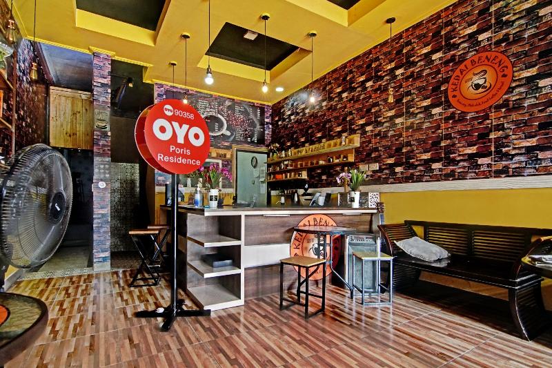 OYO 90358 Poris Residence - Lobi
