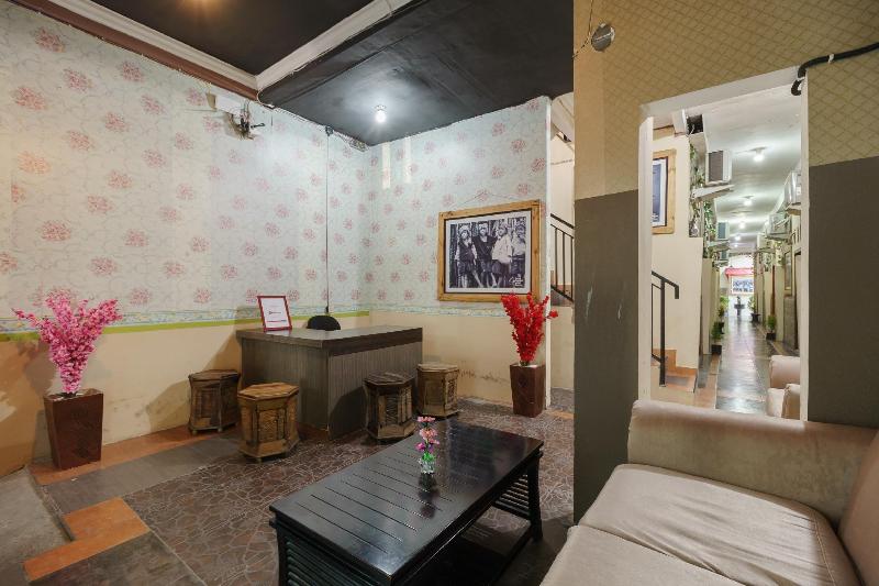 OYO 90358 Poris Residence - Lobi