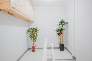 RedDoorz Syariah near Siloam Hospital Kebon Jeruk fotoÄŸrafÄ±